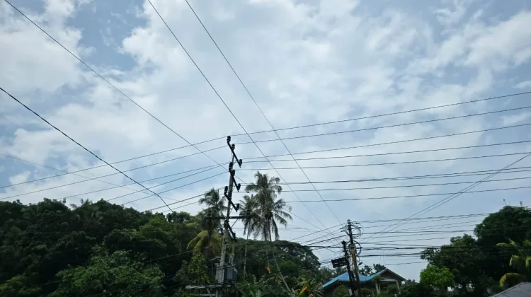 Pulau Batu Potensi Hujan Ringan Pagi Hari, Siang-Sore Hari Merata di Kepulauan Nias