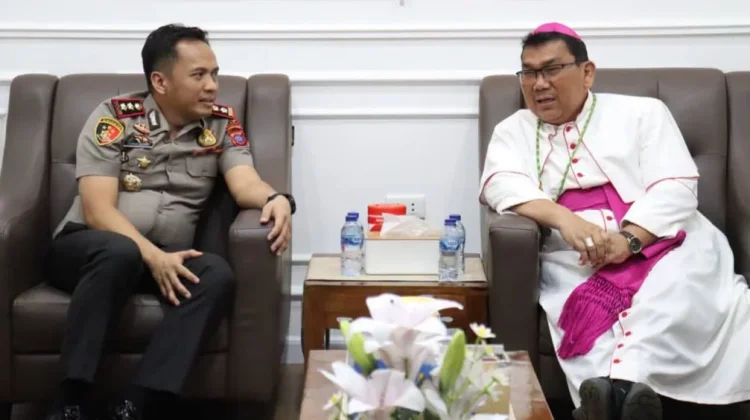 Kapolres Nias Sambut Kunjungan Uskup Keuskupan Sibolga - RRI.co.id
