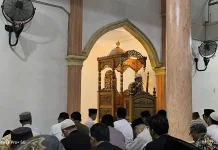 Masjid Raya Al Furqon Laksanakan Shalat Tarawih Perdana