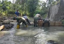 Jembatan Emas di Hati Warga yang Terpinggirkan