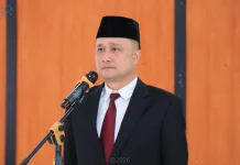 Sekda Gunungsitoli Lantik dan Mengambil Sumpah/Janji Jabatan PNS