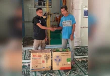 Tim Ummati Salurkan Titipan Hamba Allah di Masjid Al Aqsha