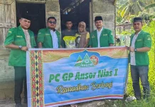Ansor Nias I Gelar Ramadan Berbagi, Salurkan Takjil dan Sembako untuk Warga