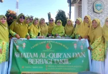 Fahmi Ummi Se-kepulauan Nias Berbagi Takjil