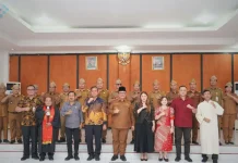 Wali Kota Gunungsitoli Melantik dan Mengambil Sumpah/Janji Penjabat Kepala Desa