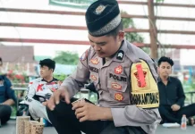 Kopi Keliling Bhabin Dezu Mencuri Perhatian Bikers Nias