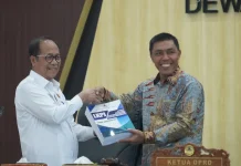 Wakil Wali Kota Gunungsitoli Hadiri Rapat Paripurna DPRD