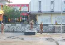 Sekda Nisut  Tekankan Enam Program Prioritas Pemda saat Pimpin Upacara Bendera