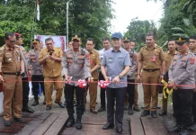 Jembatan Bodewu Wujud Kehadiran Polri di Hilimbosi Nias Utara