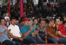 Musik Etnik Gema di Alun-alun Gunungsitoli di Malam  ke Tiga HUT 348