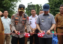 Kapolres Nias Resmikan Revitalisasi Jembatan Merah Putih Presisi Bodowu