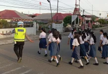 Satlantas Polres Nias Gatur Lalin Padat Pagi