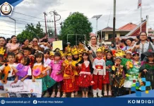 Bunda PAUD Nisel Lepas Karnaval TKK Pembina Baluse Terpadu