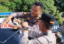 Kendaraan Dinas Operasional Polres Nias di Tempeli Stiker 110