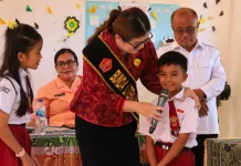 Bunda Literasi Nias Barat Mengunjungi SD Negeri 071087