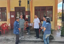 Kacabdisdik Wilayah XIII Tinjau Pendaftaran Ulang di SMAN 1 Gunungsitoli