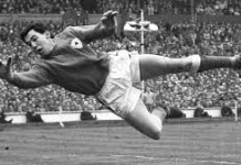 Sarung Tangan Kiper Pertama di Dunia