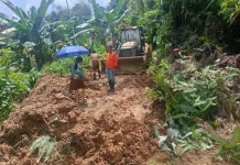 Tanah Longsor Tutup Akses Jalan Gunungsitoli-Hiliduho