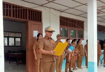 Kadis Ketenagakerjaan dan Koperasi UKM Nias Utara Buka MPLS di SMPN 4 Lahewa