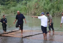 Bupati Nias Utara Dampingi Stafsus Mendagri Tinjau Jembatan Alasa