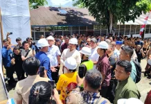 Tinjau Rehab SMKN 1 Lotu, Gubsu: Sekolah Gratis Bikin Anggaran Lebih Fleksibel