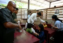 Warga dan Siswa Sambut Gembira Rencana Gubernur Bobby Bangun SD Negeri Lasara