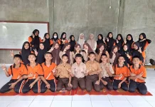 Penyuluh Agama Islam KUA Gustar Isi Kajian di SMK Negeri 1 Dharma Caraka