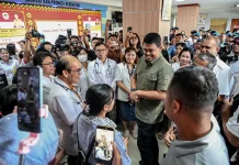 Berkantor di Nias 2 Tahap, Bobby Nasution Eksekusi Langsung Keluhan Warga