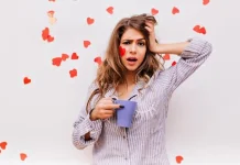 Lima Tanda Kamu Sedang Di-Love Bombing, Jangan Terbuai Perlakuan Manis