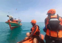 Tim SAR Telukdalam Evakuasi 3 Nelayan Korban Kapal Mati Mesin di Nias Selatan