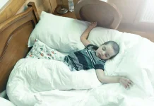 Mengapa Anak Sering Menolak Pakai Selimut saat Tidur?