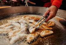 Tahu Nggak Sih? Minyak Goreng Sebaiknya Tidak Dipakai Berkali-kali