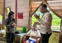 Hadir di tengah Keluarga Lansia, Kemenag Gunungsitoli Perkuat Pelayanan Rohani