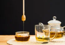 Air Madu Hangat, Minuman Sederhana yang Menyegarkan