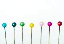 Tips Menyimpan Jarum Pentul agar Aman dari Anak-anak
