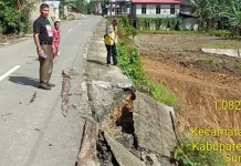 Bahu Jalan di Desa Hayo Amblas, Dinas PUTR Turun ke Lapangan