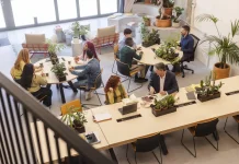 Ruang Kerja Bersama (Coworking Space): Transformasi Fungsi Tempat Kerja dari Kantor