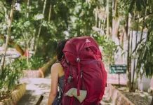 Rucking Jadi Tren Olahraga Jalan Kaki Menggunakan Beban yang Lebih Menantang