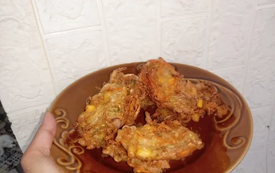Cara Mudah Membuat Bakwan Sayur Renyah di Rumah