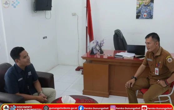 Kominfo Kota Gunungsitoli Perkuat Sinergi dengan PT Pos Indonesia