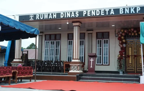 Rumah Dinas Pendeta BNKP Lawelu Diresmikan di Nias Barat
