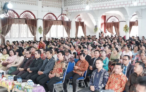 Penahbisan dan Peresmian Rumah Dinas Pendeta BNKP Jemaat Lawelu