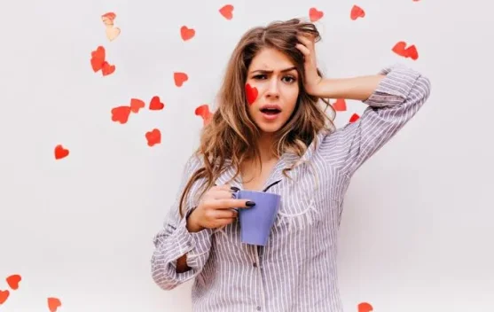 Lima Tanda Kamu Sedang Di-Love Bombing, Jangan Terbuai Perlakuan Manis