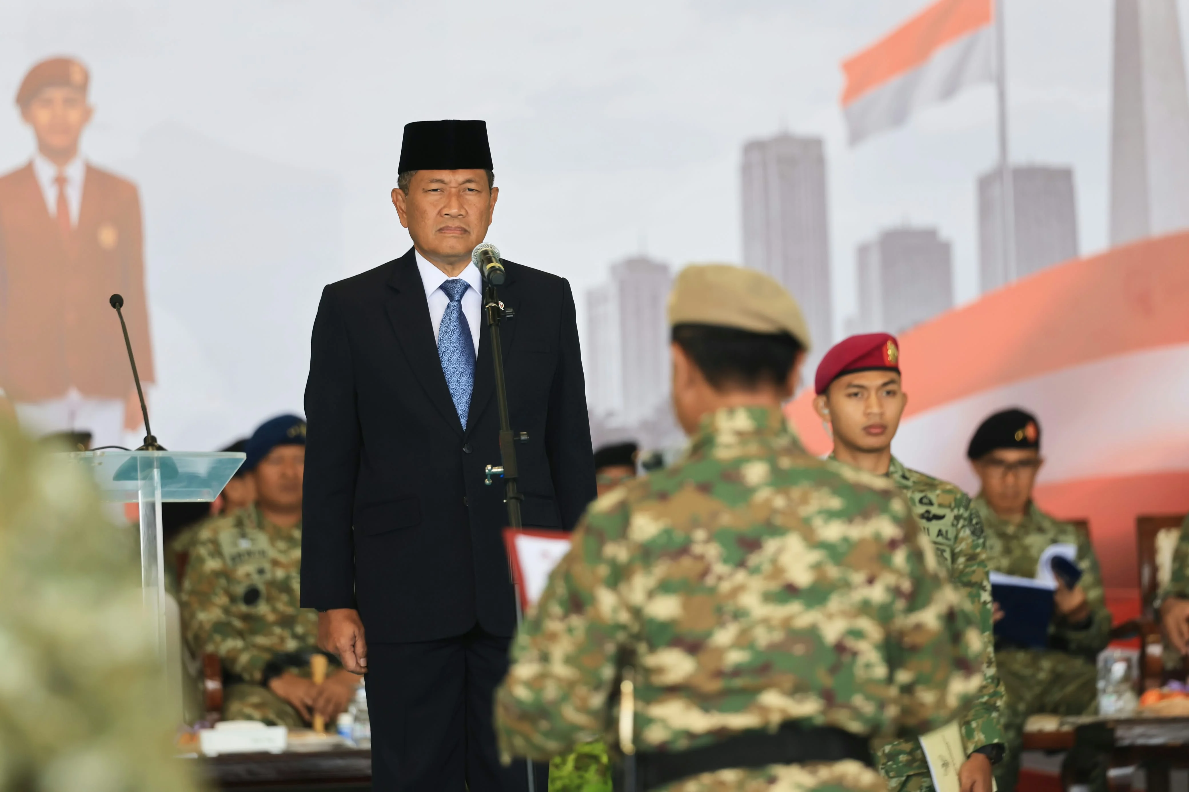 Mensos dan Wamenhan Lepas 1.509 Kadet Unhan RI untuk Mengabdi di 181 Sekolah Rakyat | LPP RRI