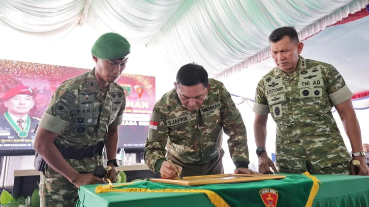 Menhan Tinjau Yonif TP 892 di Way Kanan