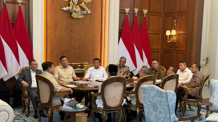 Menhan Sjafrie Dampingi Presiden Terima Wakil Ketua DPR