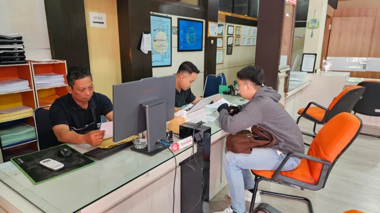 Cerita Warga yang Mencari Informasi ke Kantor Pertanahan saat Libur Lebaran
