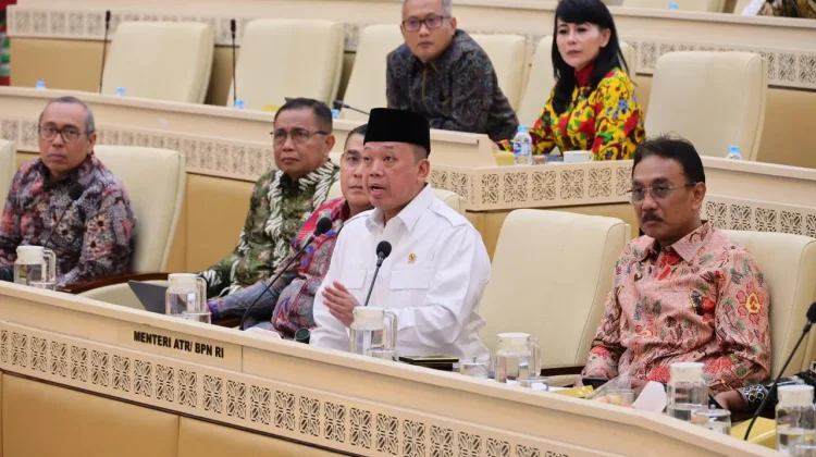 Menteri Nusron Paparkan Capaian Kinerja dan Anggaran pada Raker Bersama Komisi II