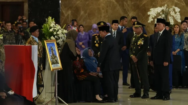 Menhan Mendampingi Presiden Beri Penghormatan Terakhir kepada TNI Gugur