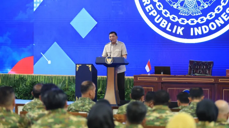 Menhan Tekankan Nasionalisme dan Sishankamrata ke DPRD